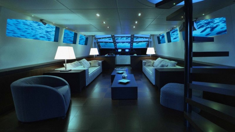 submarine_lounge_seating